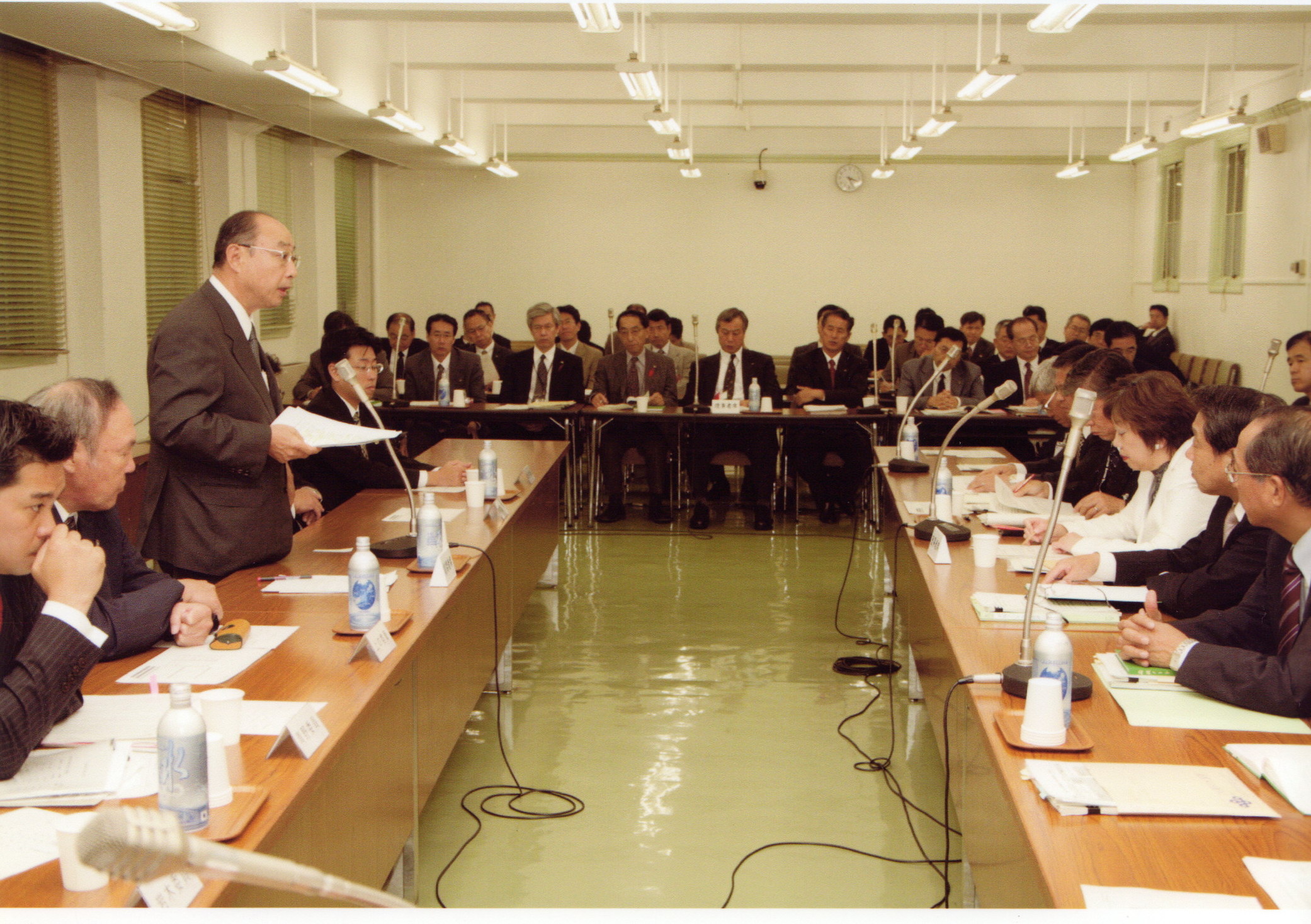 H20-12.JPG - 857,161BYTES